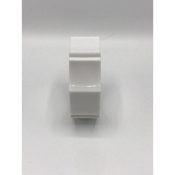 Vintage geometric white acrylic bangle bracelet 8” EVC - Picture 4 of 4